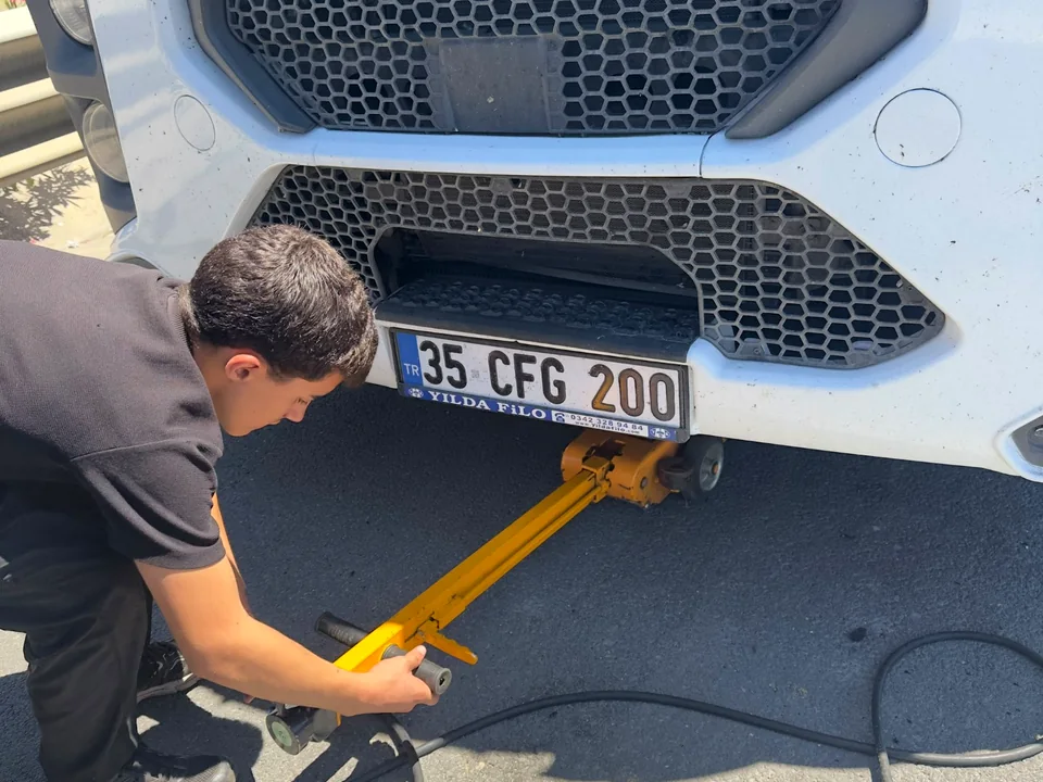 Bakır Oto Lastik ağır vasıta saha müdahalesi