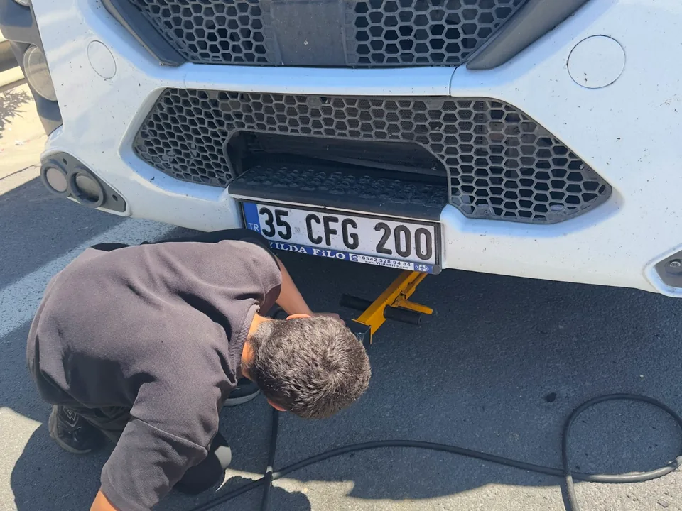 Bakır Oto Lastik gerçek ağır vasıta lastik müdahalesi